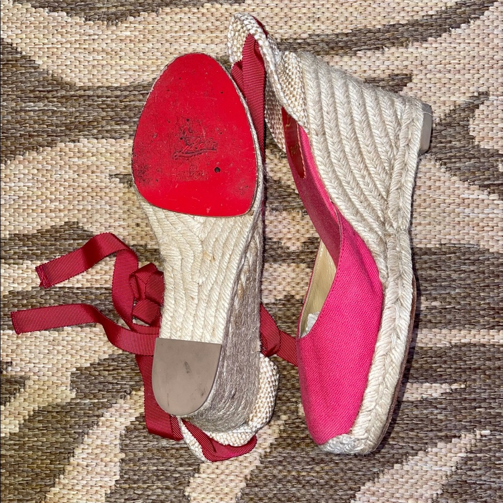 Louboutin strappy pink wedge sandals size 39